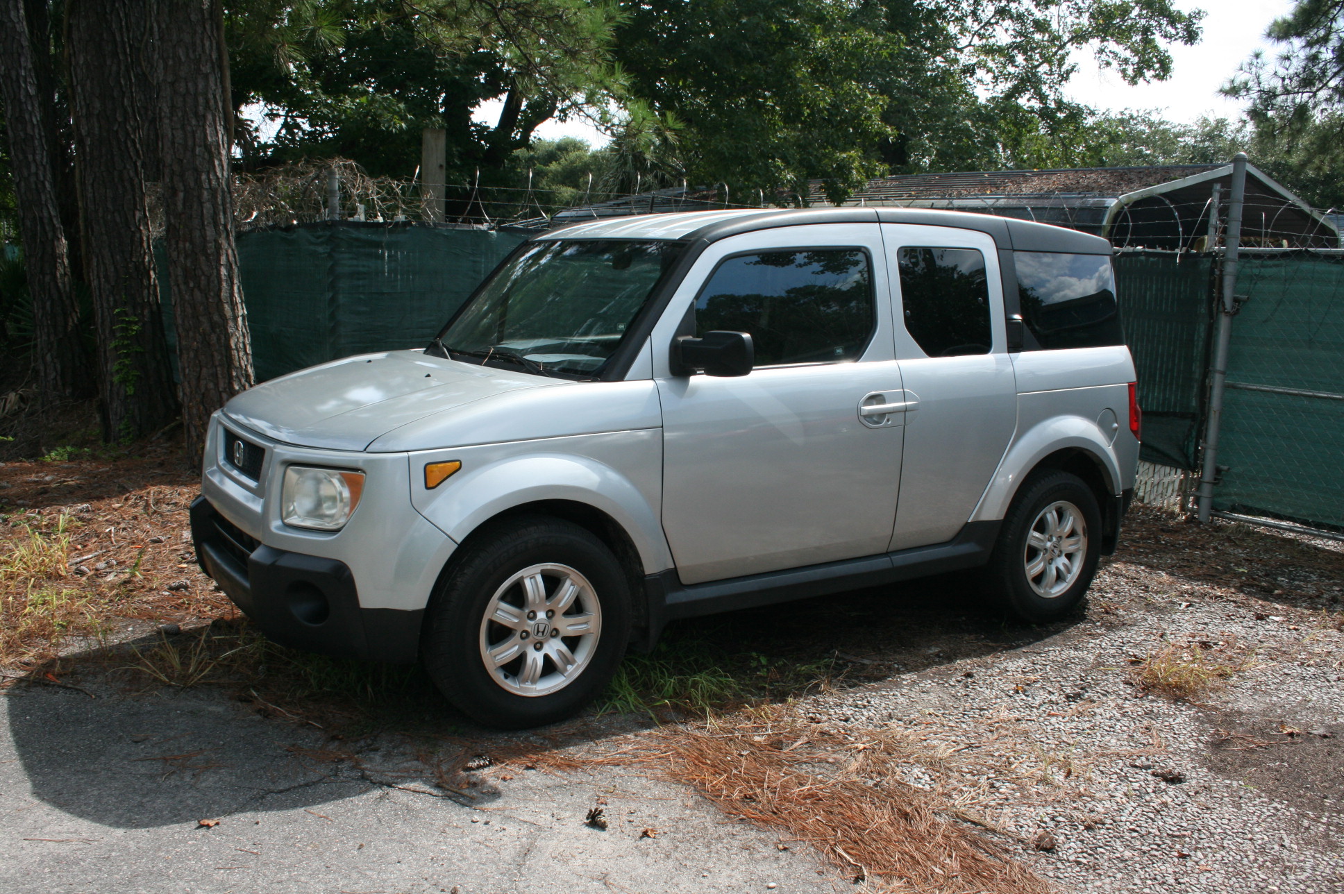 Click for price on this 2006 Honda element